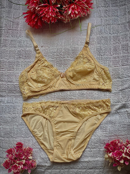 Elezyo Comfort lace Bra & Panty Set (Red, Beige & Rani Pink)