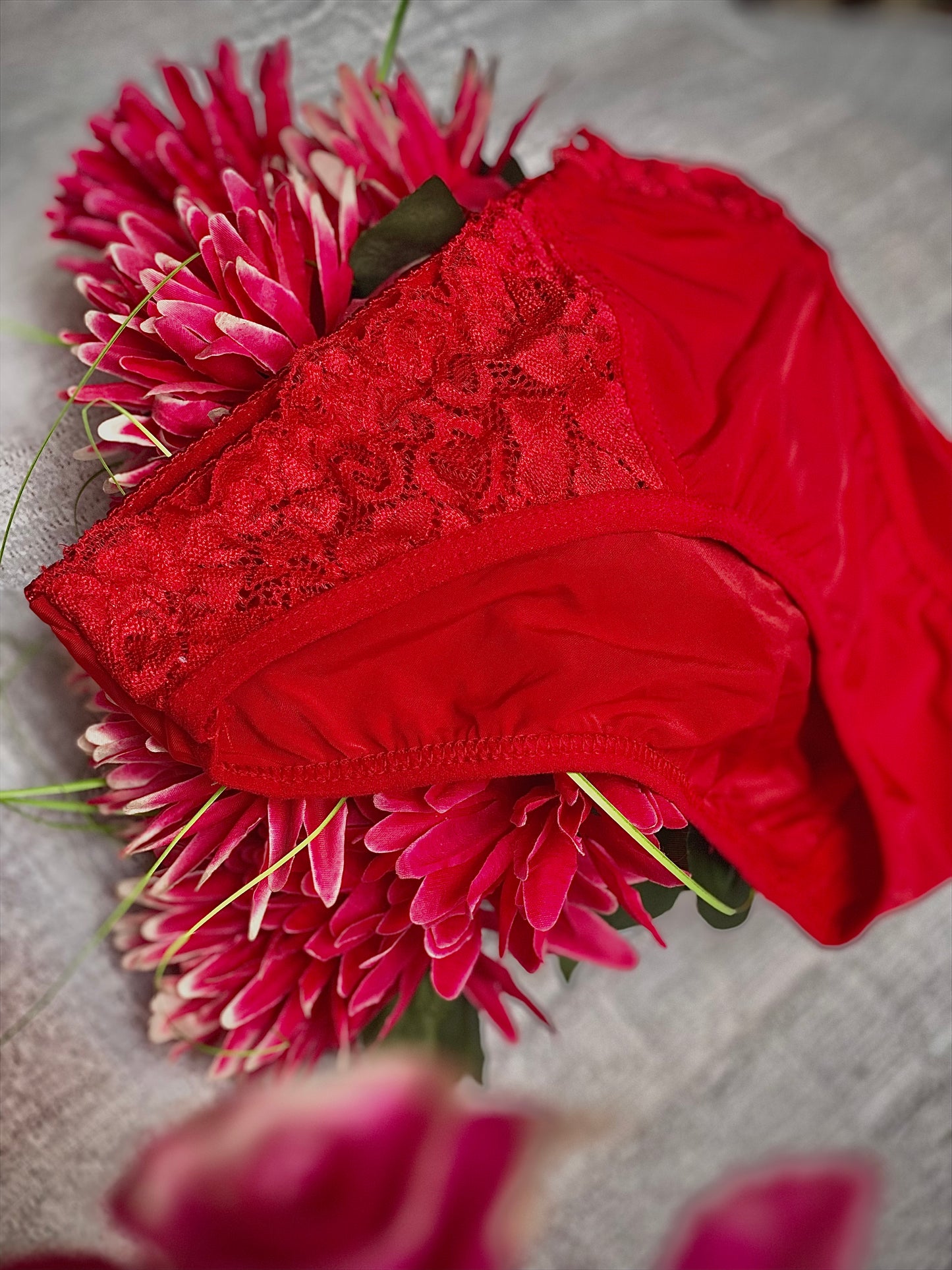 Elezyo Comfort lace Bra & Panty Set (Red, Beige & Rani Pink)